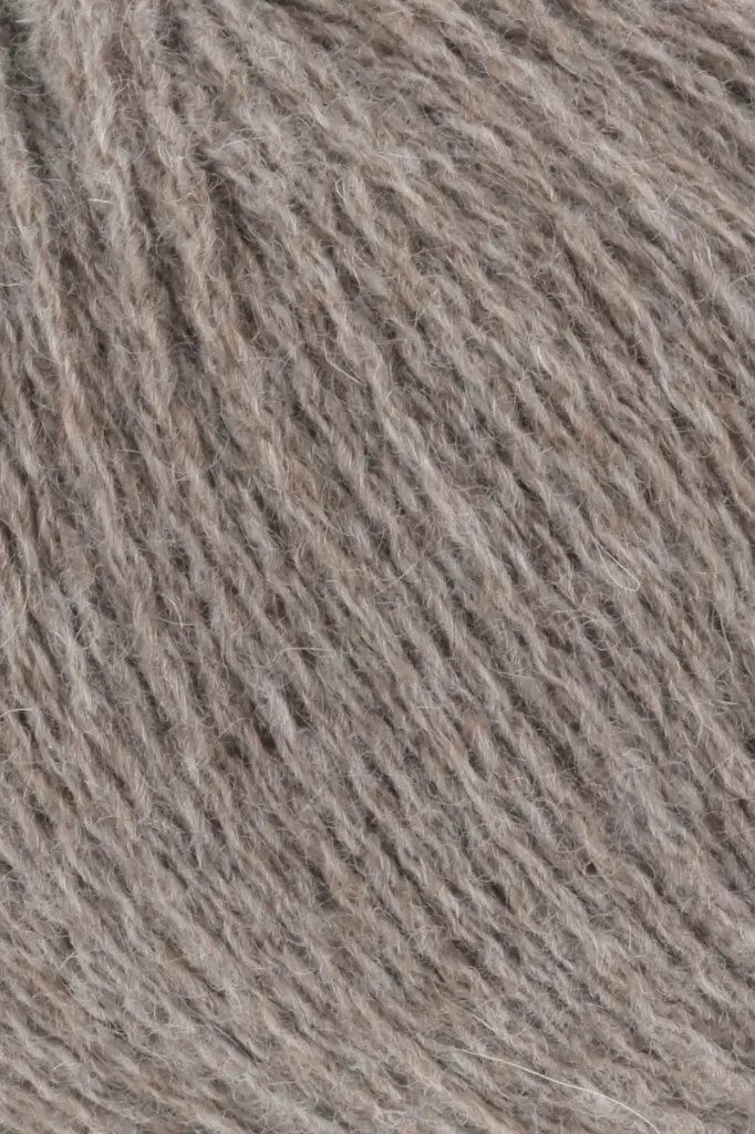 883_0067_LANGYARNS_CashmereLace_800_CVandeals.webp