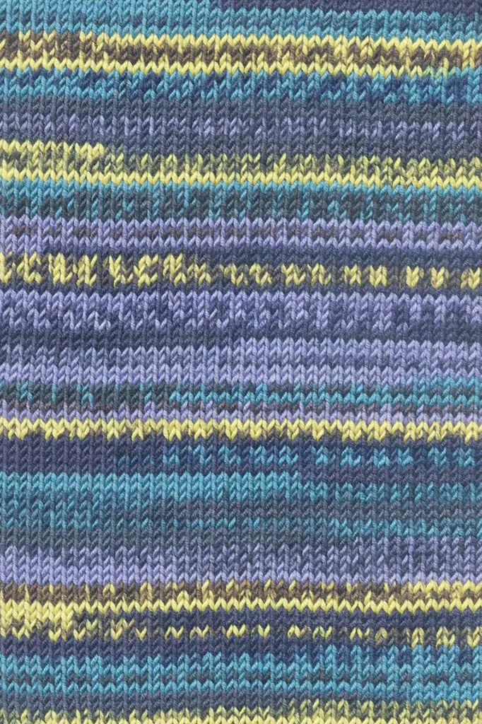 47_0001_LANGYARNS_Merino120Color_800_C.webp