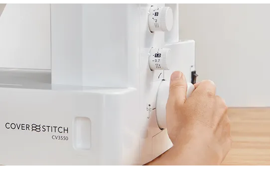 CV3550_easy_access_controls.webp